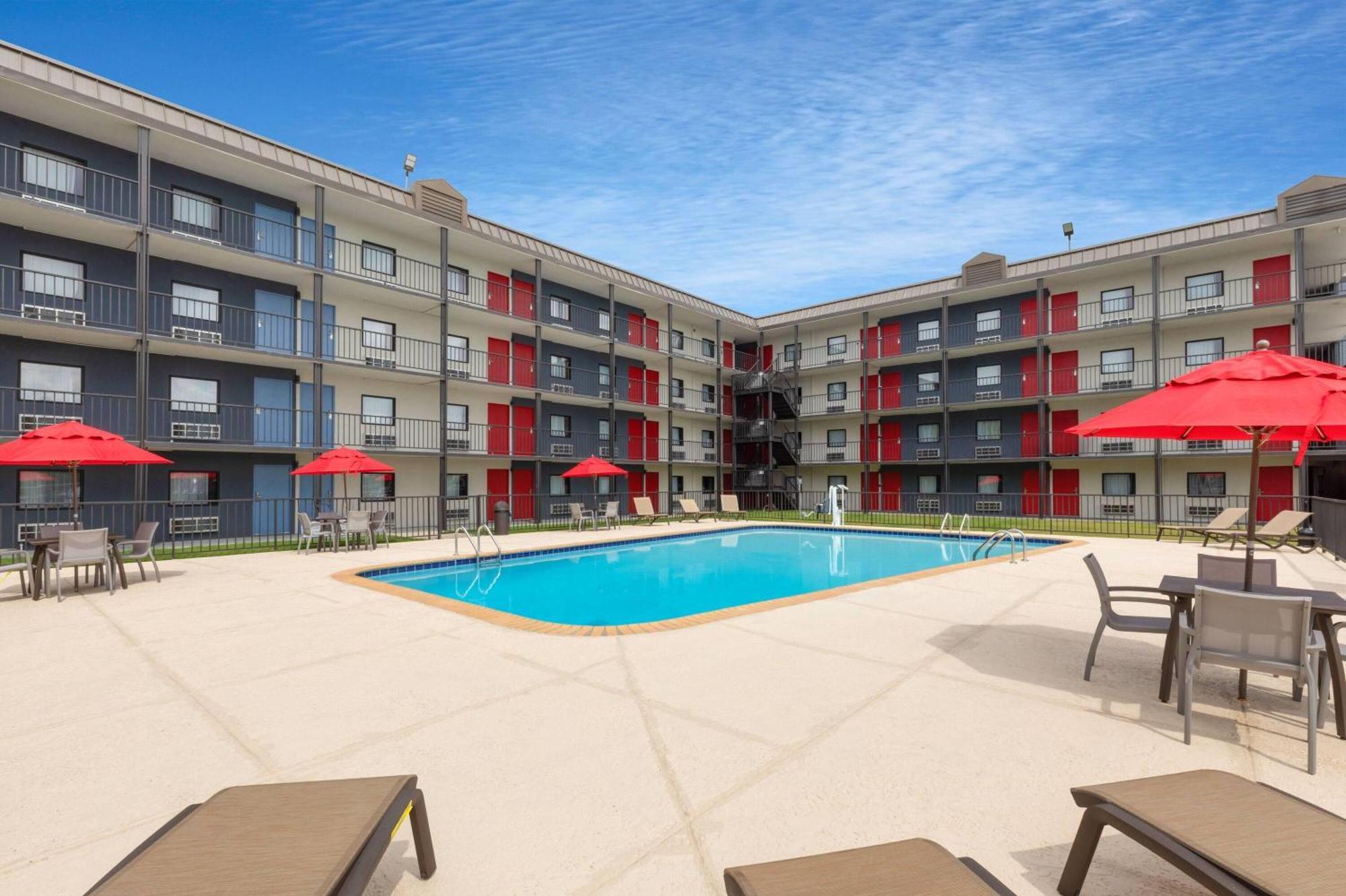 Days Inn By Wyndham Kenner/New Orleans Airport South Exterior foto